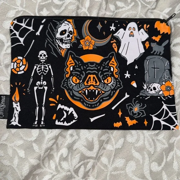 Girrlscout LE 2021 Halloween Pouch - Picture 2 of 2